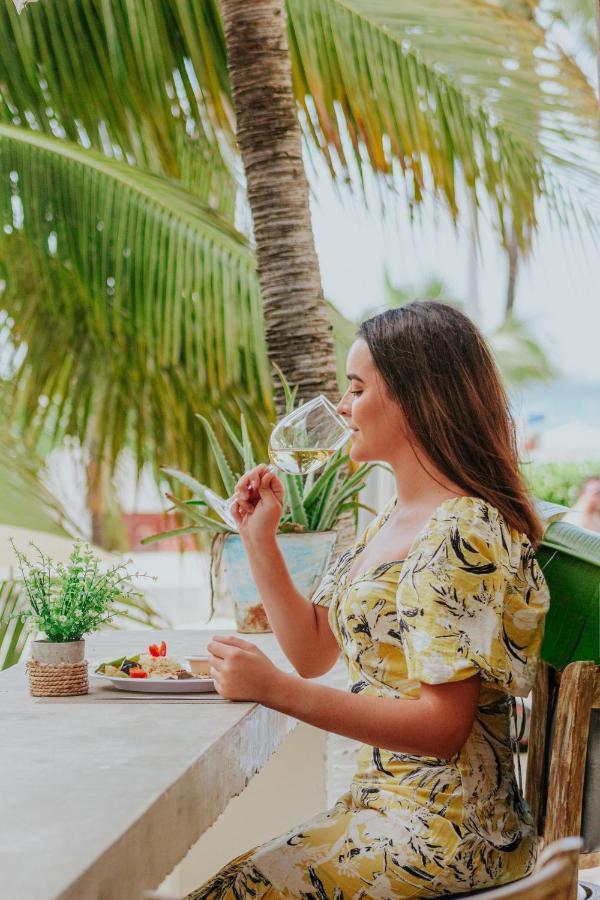Ixchel Beach Hotel Isla Mujeres Ngoại thất bức ảnh